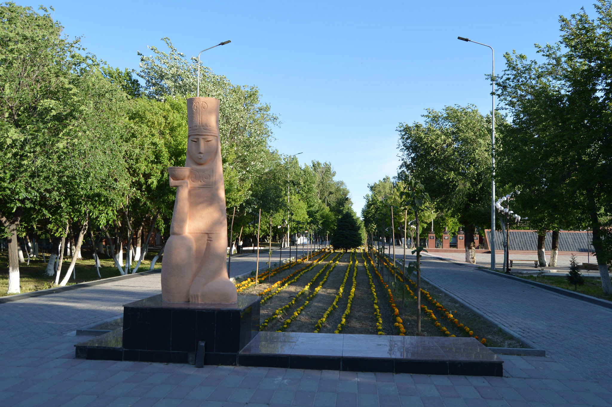 Turkistan (Түркістан, Туркестан)